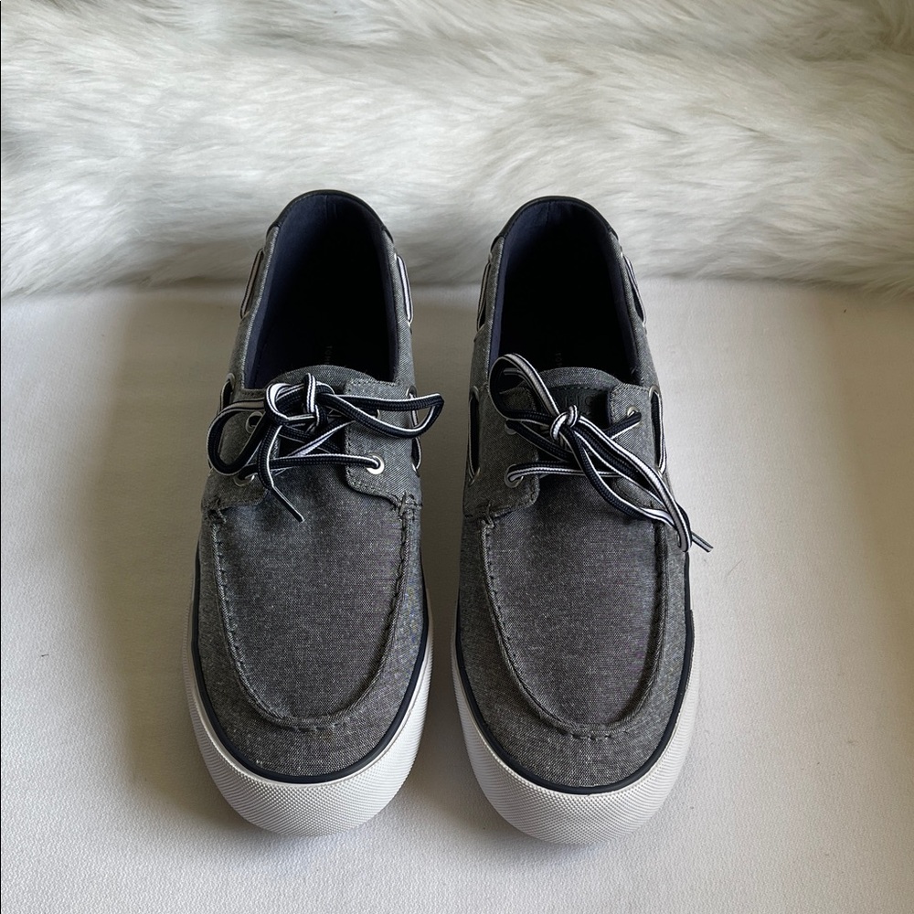 Tommy Hilfiger PETES Lace Up Shoes Size 11. Brand New Without box.